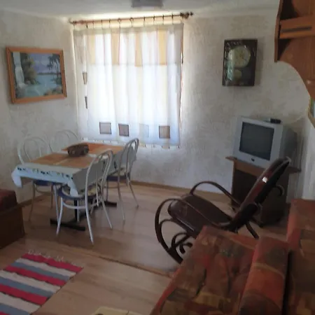 Janka Vendeghaz Es Apartman Abadszalok Exterior photo